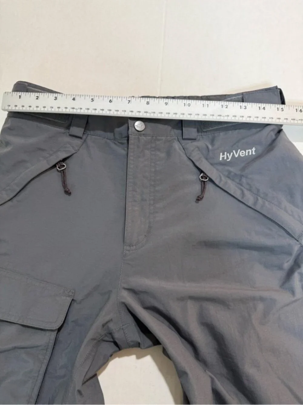 The North Face HyVent Ski Snowboard Pants Men’s Small Gray Waterproof Cargo